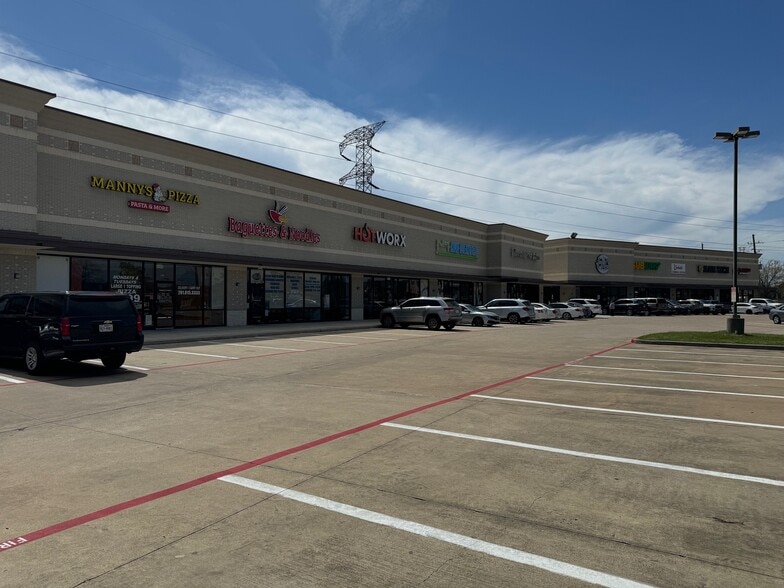 More Photos Of 9522 Huffmeister Rd, Houston Storefront Retail Office For Sale