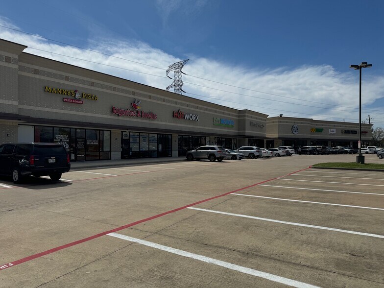 More Photos Of 9522 Huffmeister Rd, Houston Storefront Retail Office For Lease