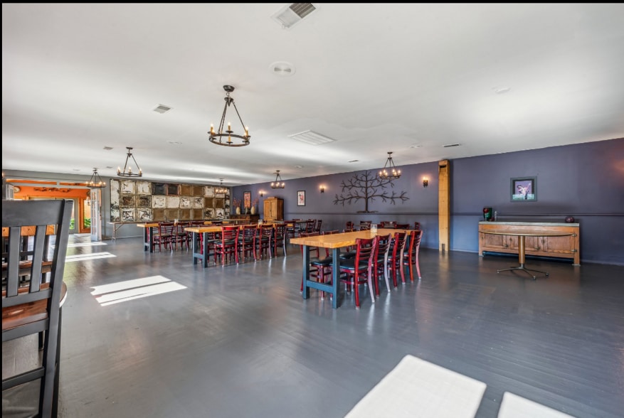 More Photos Of 181 E Brown St, Blairsville Restaurant For Sale