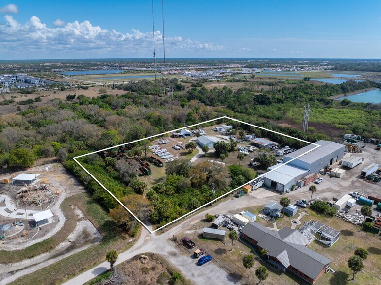 More Photos Of 3530 Laurel Rd E, North Venice Specialty For Sale