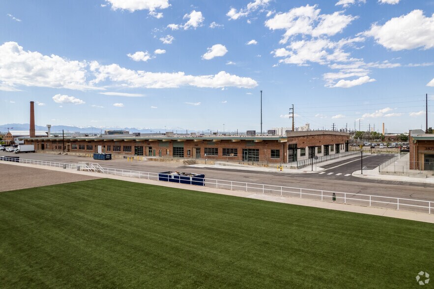 More Photos Of 3857-3893 N Steele St, Denver Flex For Lease