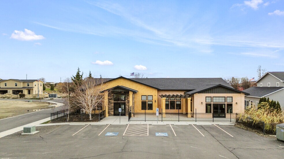 More Photos Of 7998 Vialago Pkwy, Zillah Specialty For Sale