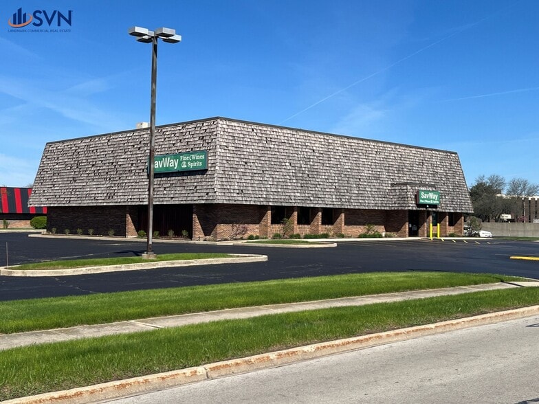 Primary Photo Of 2580 E Main St, St Charles Freestanding For Sale