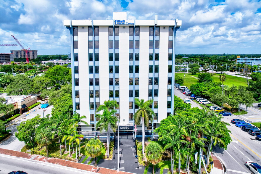 Primary Photo Of 12550 Biscayne Blvd, North Miami Office For Lease