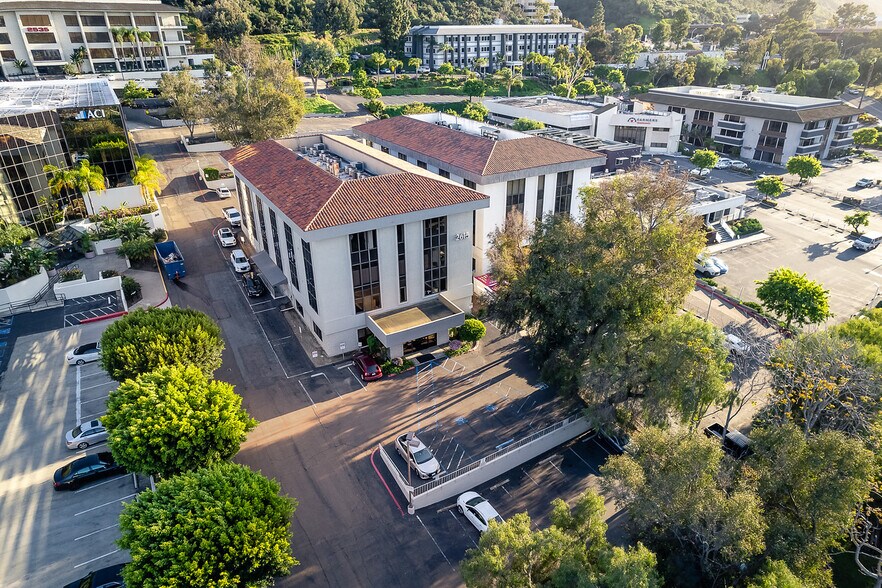 More Photos Of 2615 Camino del Rio S, San Diego Office For Lease