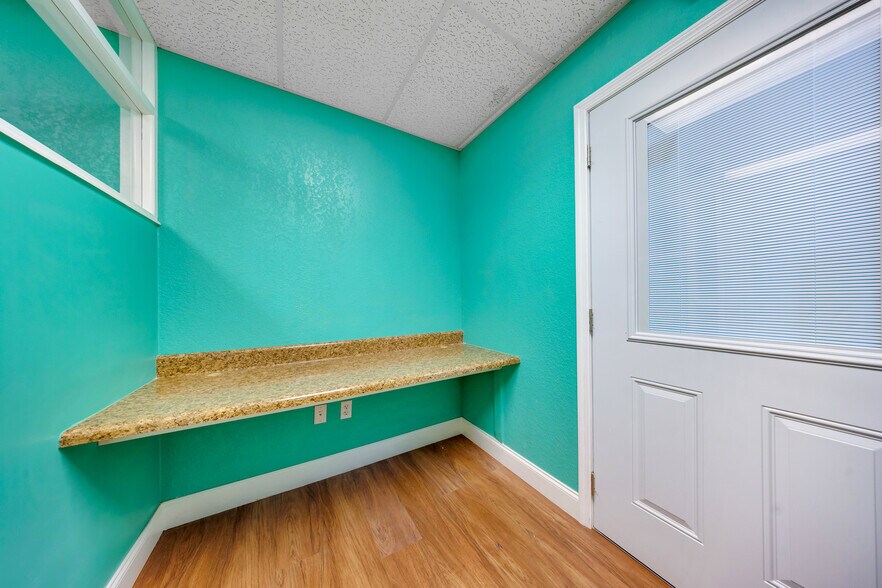 More Photos Of 7760 W 20th Ave, Hialeah Warehouse For Sale