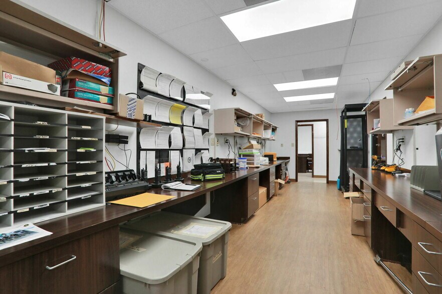 More Photos Of 1712-1736 University Blvd S, Jacksonville Medical For Sale