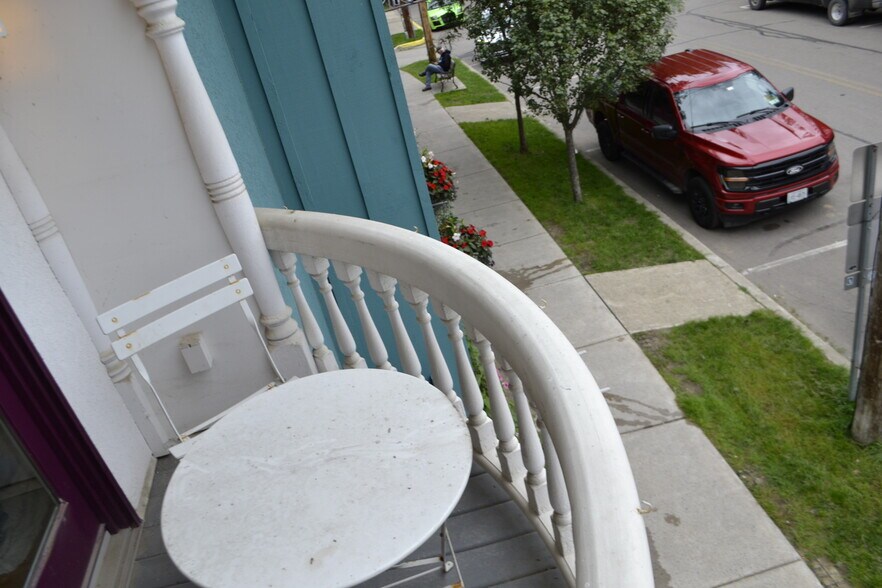 More Photos Of 9 Monroe St, Ellicottville Storefront Retail Residential For Lease