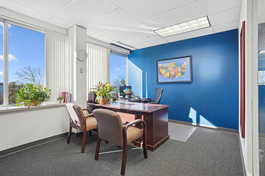 More Photos Of 48 S Service Rd, Melville Office For Lease