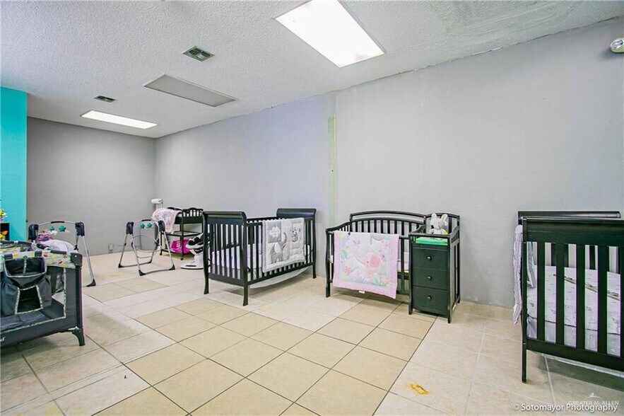 More Photos Of 101 N Alamo Rd, Alamo Daycare Center For Sale
