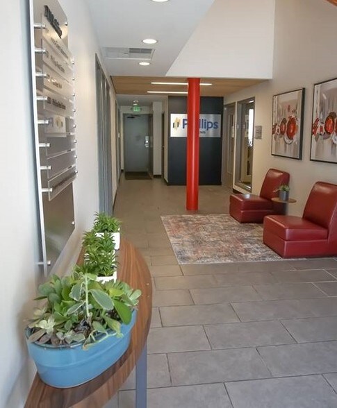More Photos Of 711 6th Ave N, Seattle Office For Lease