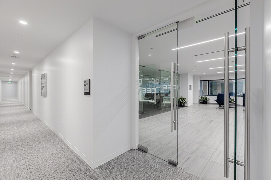 More Photos Of 330 N Brand Blvd, Glendale Office For Lease