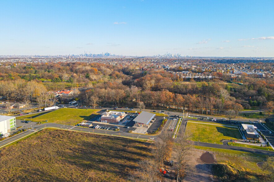 More Photos Of 11 Franklin Ave, Belleville Land For Lease