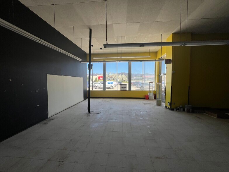 More Photos Of 700 Beverly Pike, Elkins Unknown For Lease