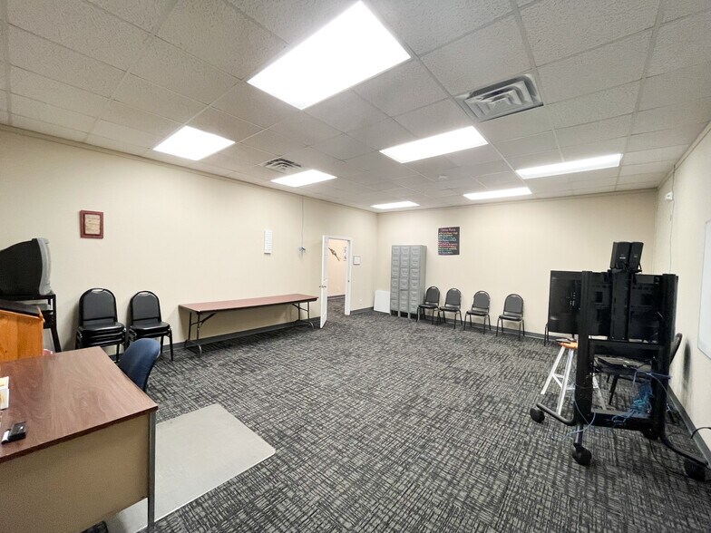 More Photos Of 1591 N Highway 63, Houston General Retail For Sale