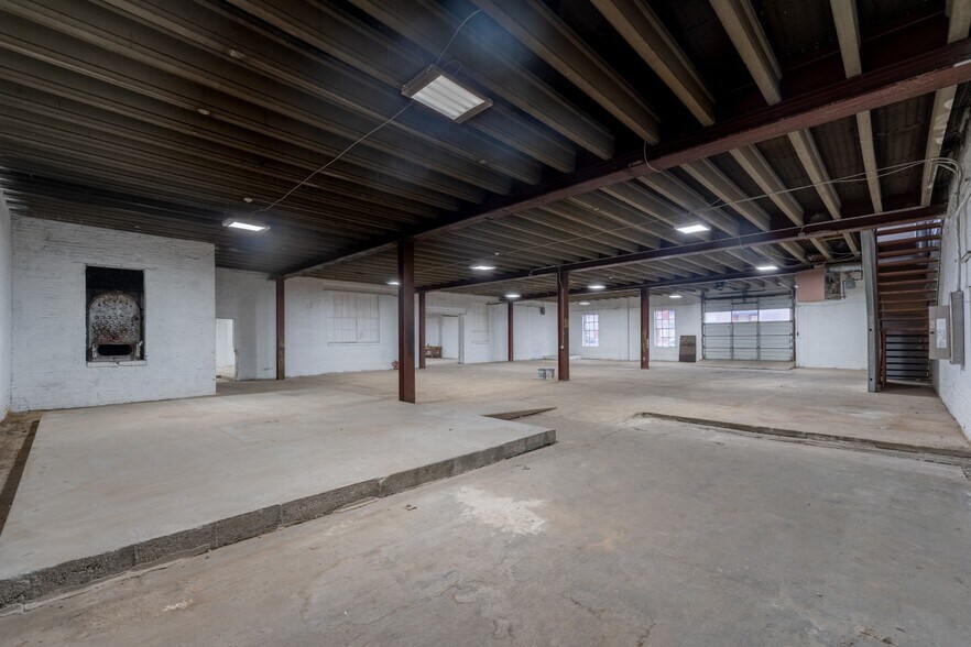 More Photos Of 140 N Kresson St, Baltimore Industrial For Sale