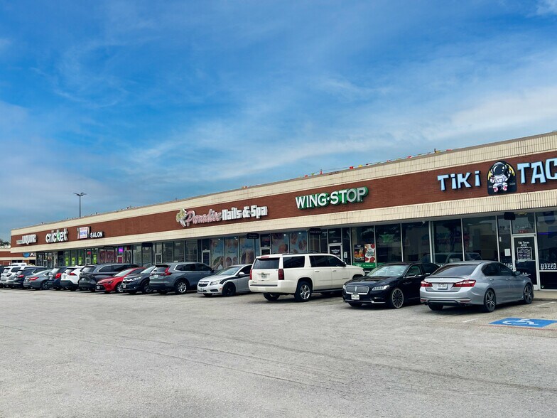 More Photos Of 302-380 FM 1960 W, Houston Unknown For Lease