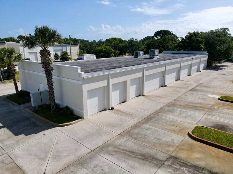 Primary Photo Of 2230 12th Ave, Vero Beach Self Storage For Lease