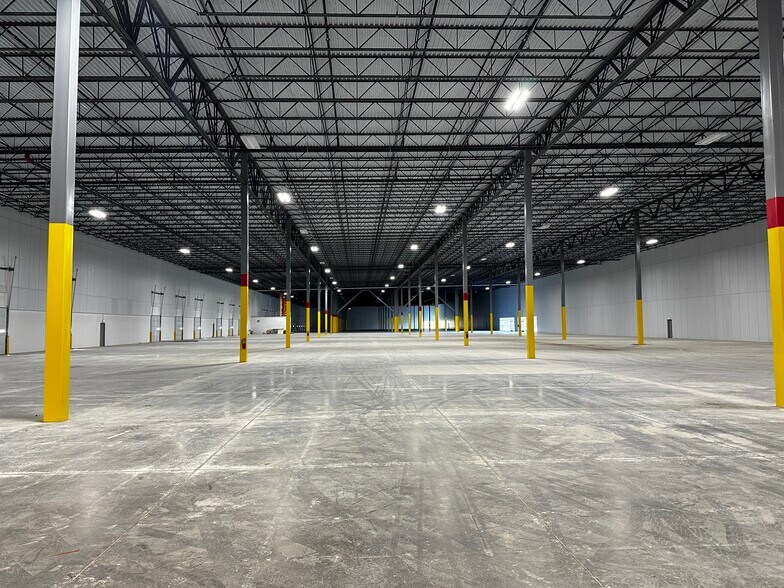 More Photos Of 3218 S Frontage Rd, Billings Distribution For Lease