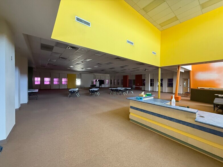 More Photos Of 7988 Alameda Ave, El Paso Office Residential For Lease