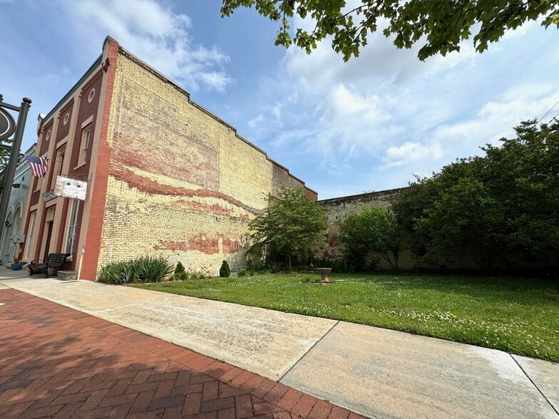 More Photos Of 5504 Main St, Flowery Branch Restaurant For Sale