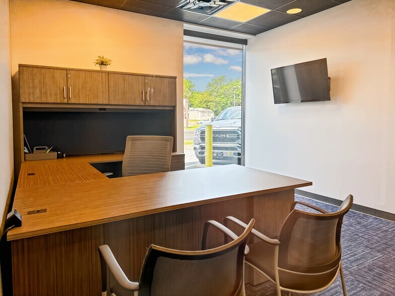 More Photos Of 2395 Lancaster Pike, Reading Coworking Space