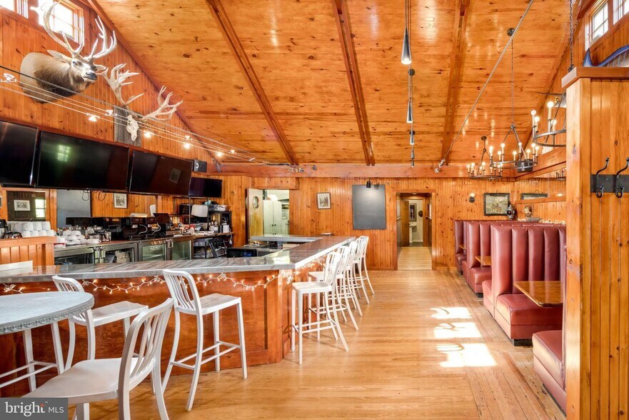 More Photos Of 1821 River Rd, Upper Black Eddy Restaurant For Sale