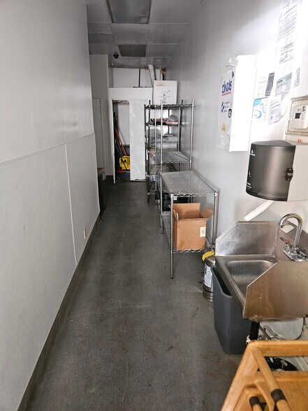 More Photos Of 4000-4010 Lincoln Blvd, Marina Del Rey Unknown For Lease