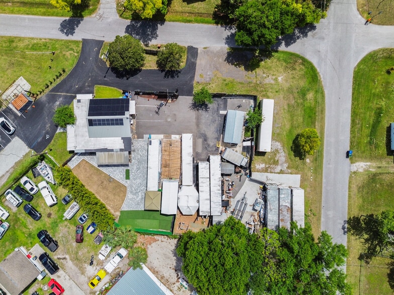 More Photos Of 5424 Edgewater Dr, Orlando Flex For Lease