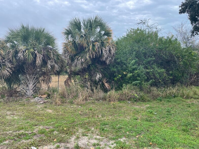 More Photos Of 180 Thompson ave, Cocoa Land For Sale