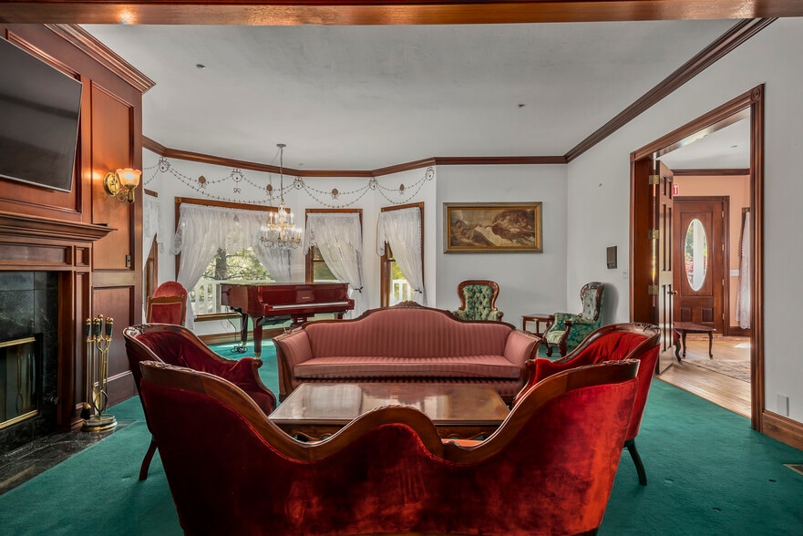 More Photos Of 790 California 2, Wrightwood Specialty For Sale