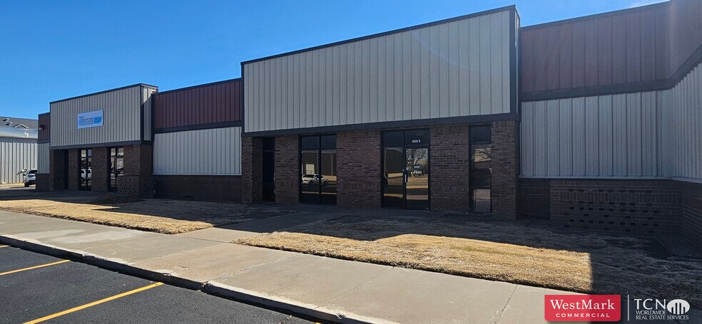 More Photos Of 6035 45th St, Lubbock Showroom For Lease