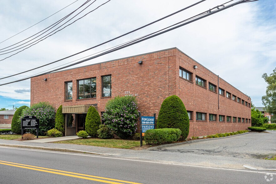 More Photos Of 223 Walnut St, Framingham Medical For Lease