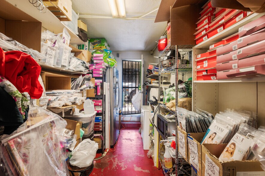 More Photos Of 1241 N Avalon Blvd, Wilmington Restaurant For Sale