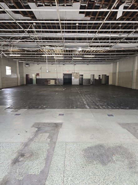 More Photos Of 296 5th Ave, Upland Freestanding For Sale