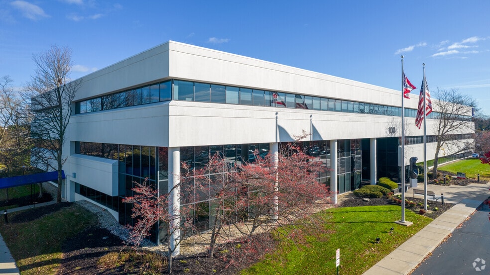 More Photos Of 100 W Old Wilson Bridge Rd, Worthington Medical For Lease