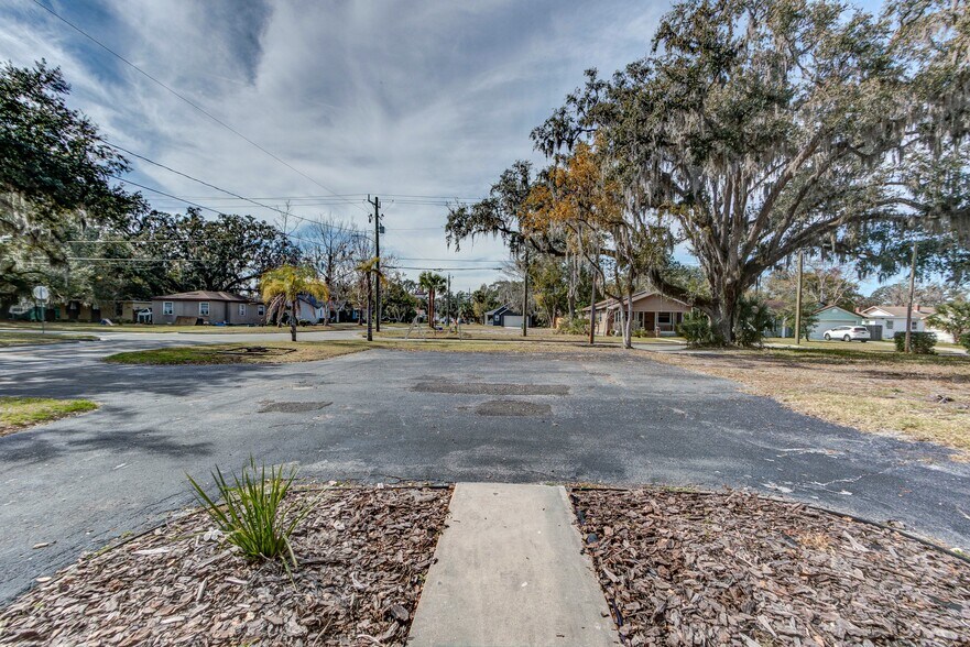 More Photos Of 621 S Locust Ave, Sanford Loft Creative Space For Sale