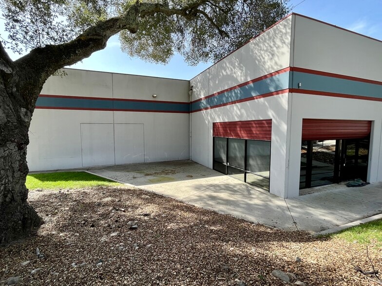 More Photos Of 3100 El Camino Real, Atascadero Industrial For Lease