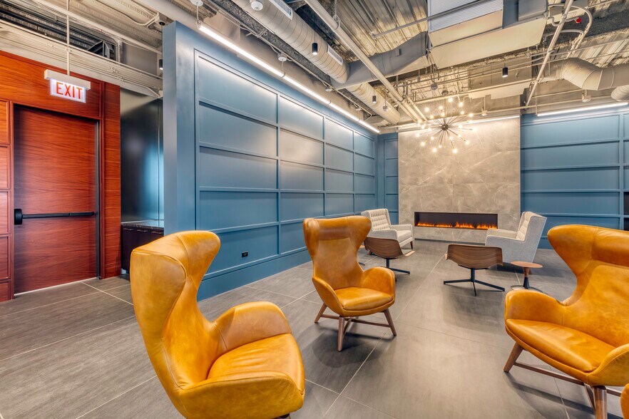 More Photos Of 2441 Warrenville Rd, Lisle Office For Lease