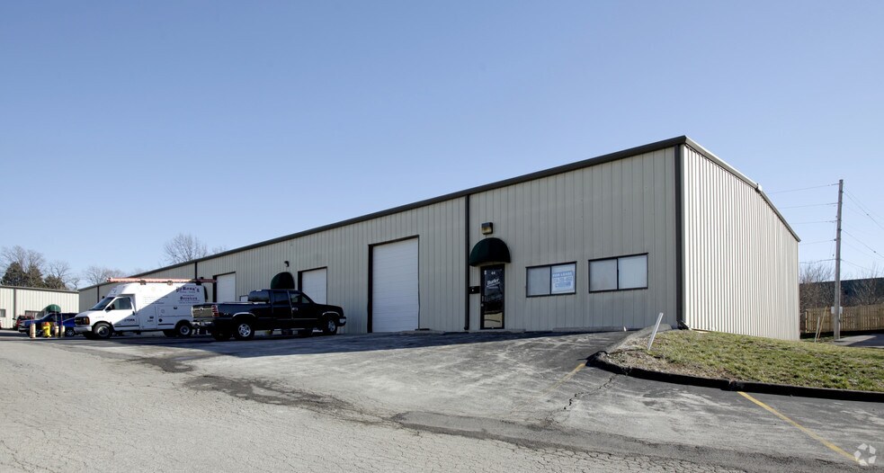 More Photos Of 1-11 Jason Ct, Saint Charles Unknown For Lease