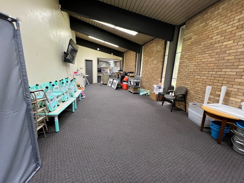 More Photos Of 9121 Ferguson Rd, Dallas Religious Facility For Sale
