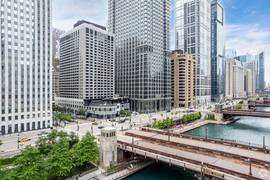 More Photos Of 1 West Upper Wacker Drive, Chicago Hotel For Lease