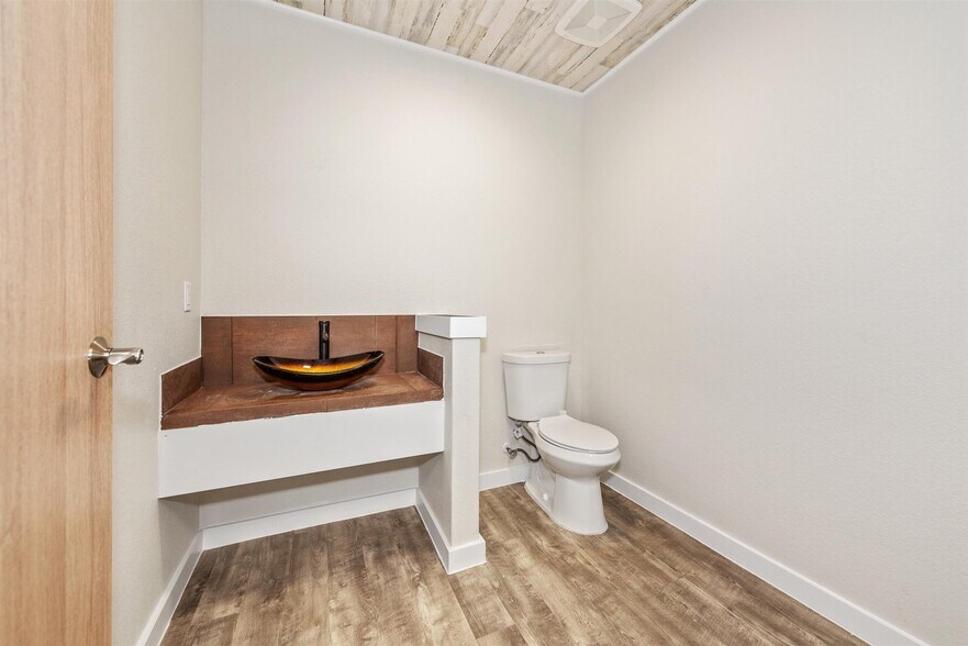 More Photos Of 4714 FM 1488 Rd, The Woodlands Office For Sale