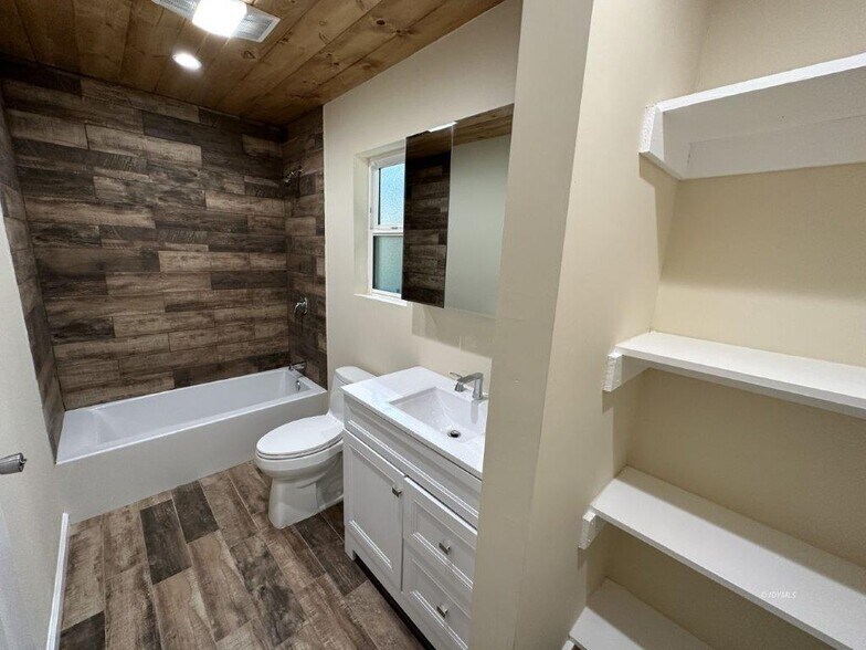 More Photos Of , Idyllwild-Pine Cove Multifamily For Sale