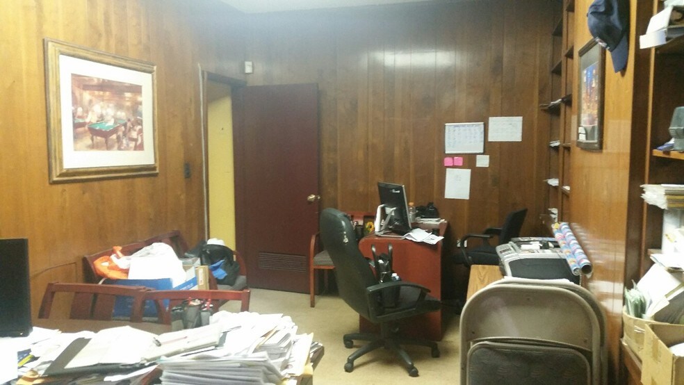 More Photos Of 278 Wyckoff Ave, Brooklyn Storefront Retail Residential For Lease