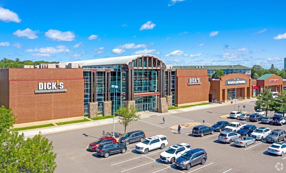 Primary Photo Of 11210-11260 Wayzata Blvd, Hopkins General Retail For Lease