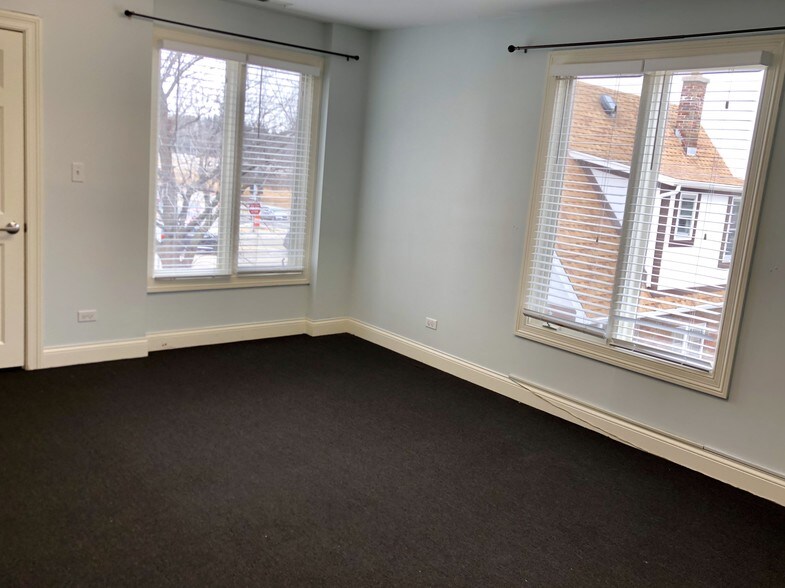 More Photos Of 103 E Ogden Ave, Clarendon Hills Office For Sale