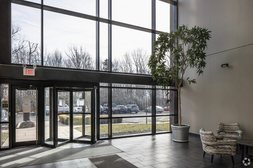 More Photos Of 4814 Outlook Dr, Wall Township Office For Lease