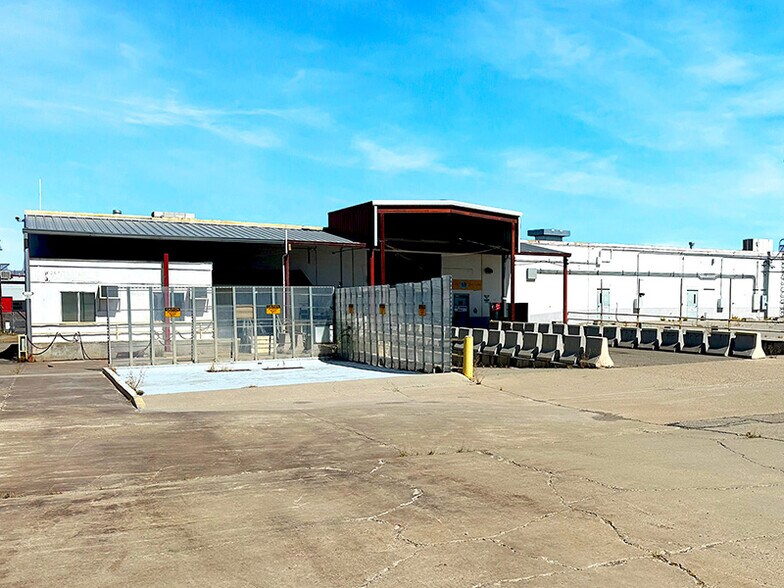 More Photos Of 1430 Vanderbilt Dr, El Paso Warehouse For Lease