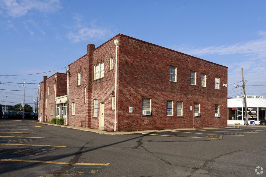 More Photos Of 3260 Wilson Blvd, Arlington Office For Lease